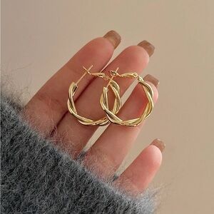 Wavy Woven Earrings New